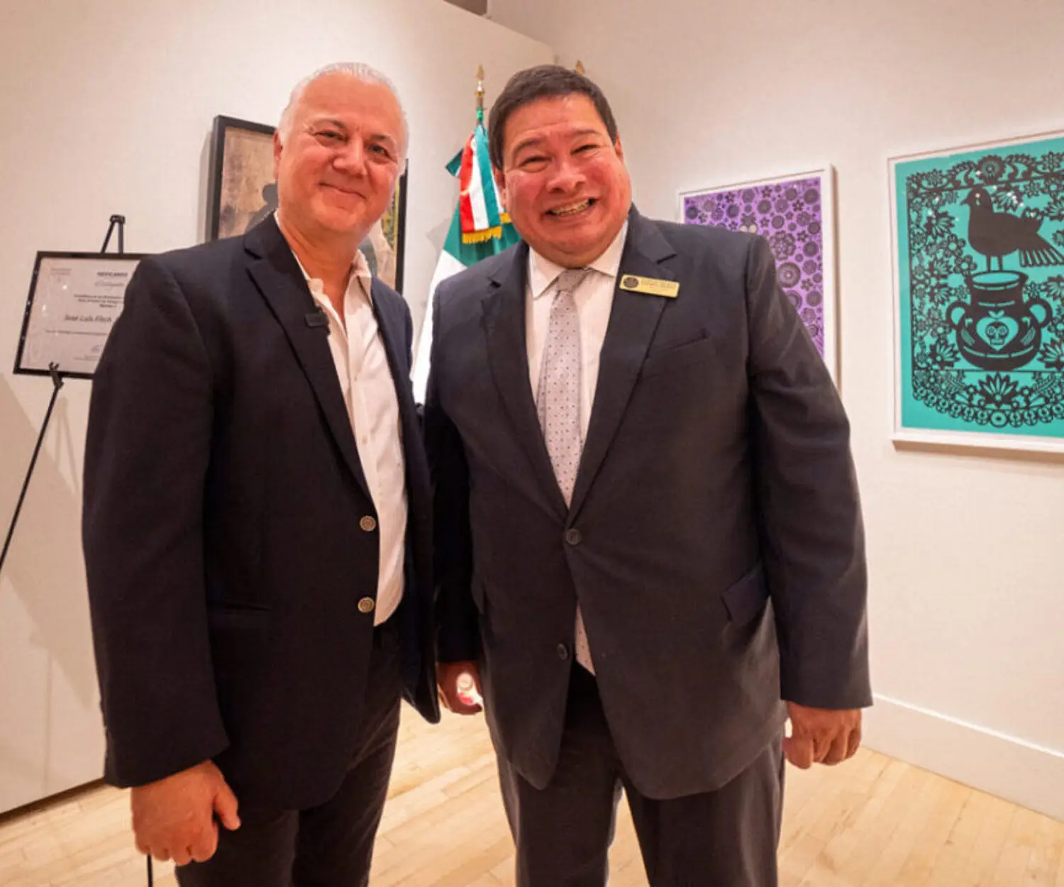 Luis Fitch with the mexican Consulate